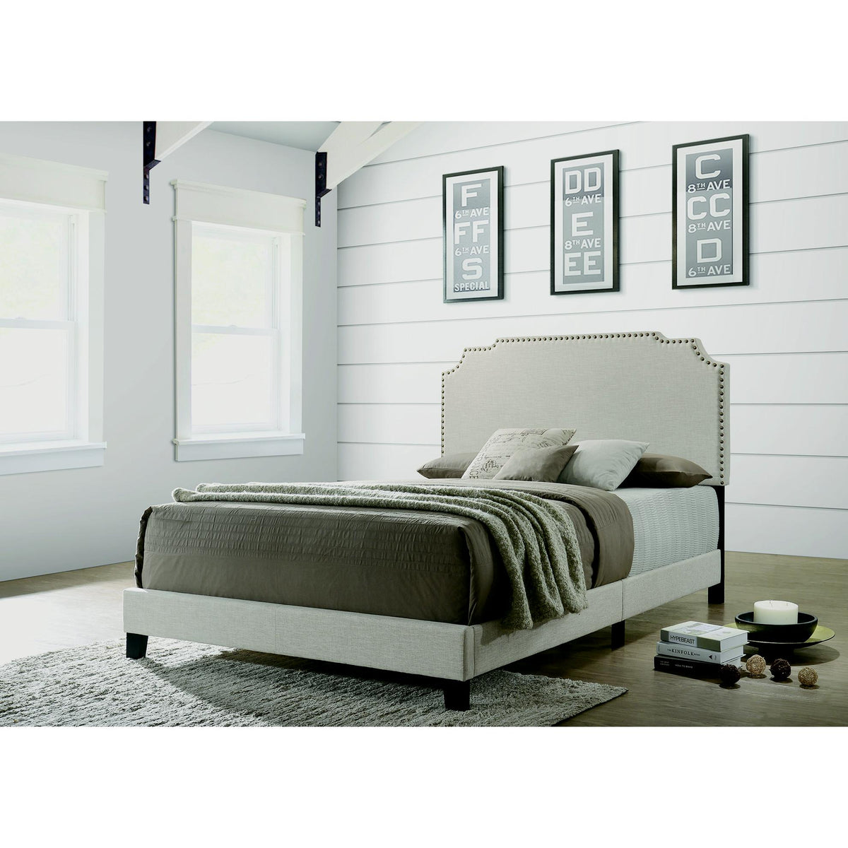 Coaster Furniture Tamarac 310061F Upholstered Full Panel Bed - Beige IMAGE 4