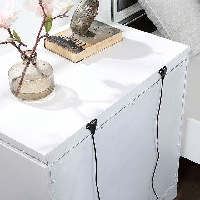 Furniture of America Winterthur 3-Drawer Nightstand CM7187N IMAGE 4