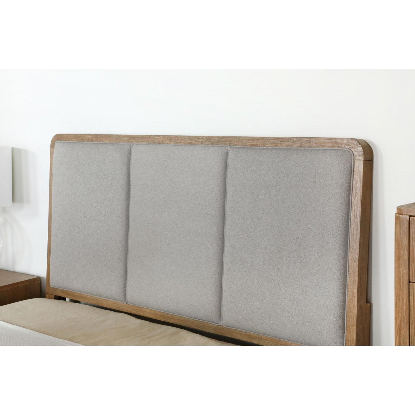 Coaster Furniture Arini 224301KE Upholstered Eastern King Panel Bed - Sand Wash and Grey IMAGE 11