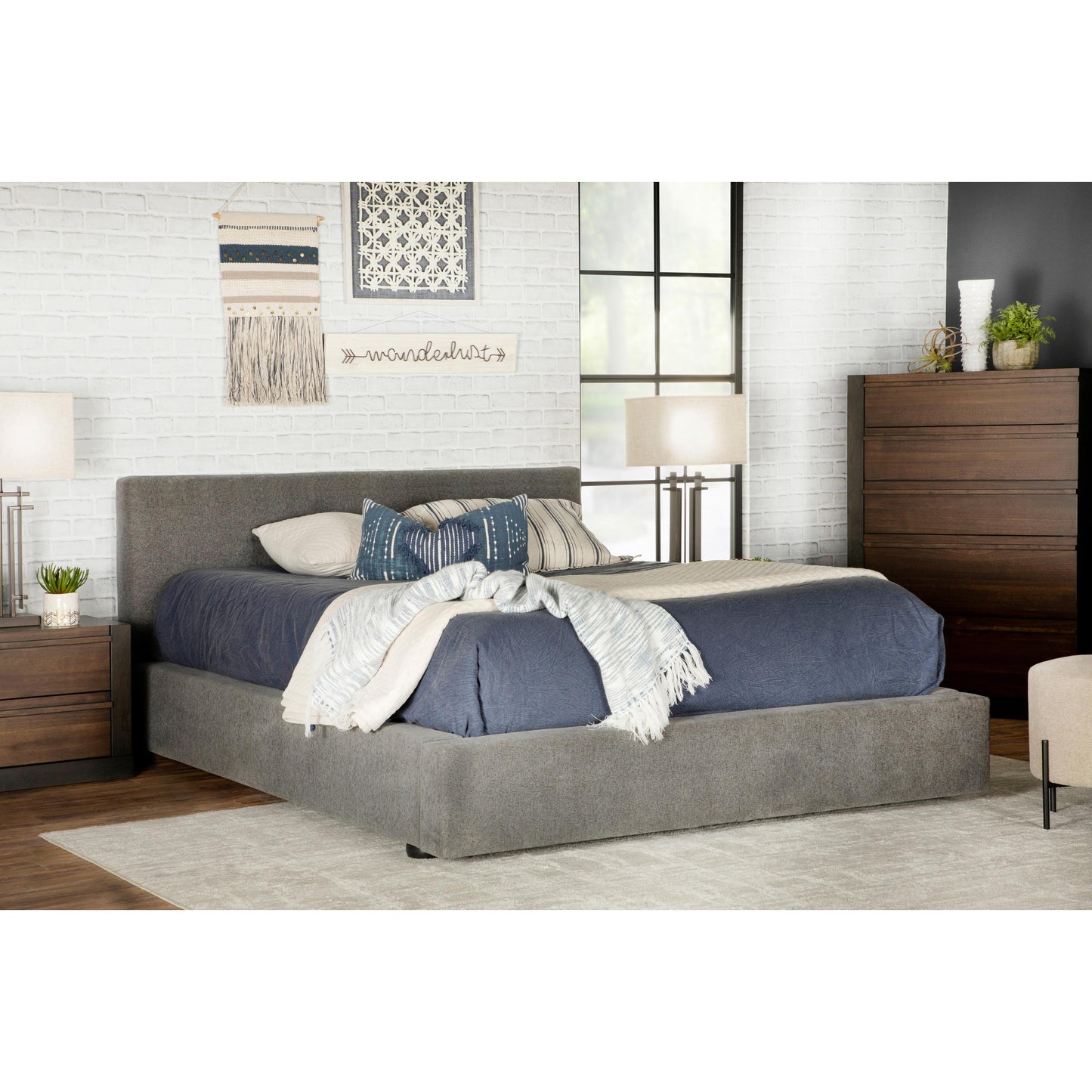 Coaster Furniture Gregory 316020Q Upholstered Queen Panel Bed - Graphite IMAGE 2