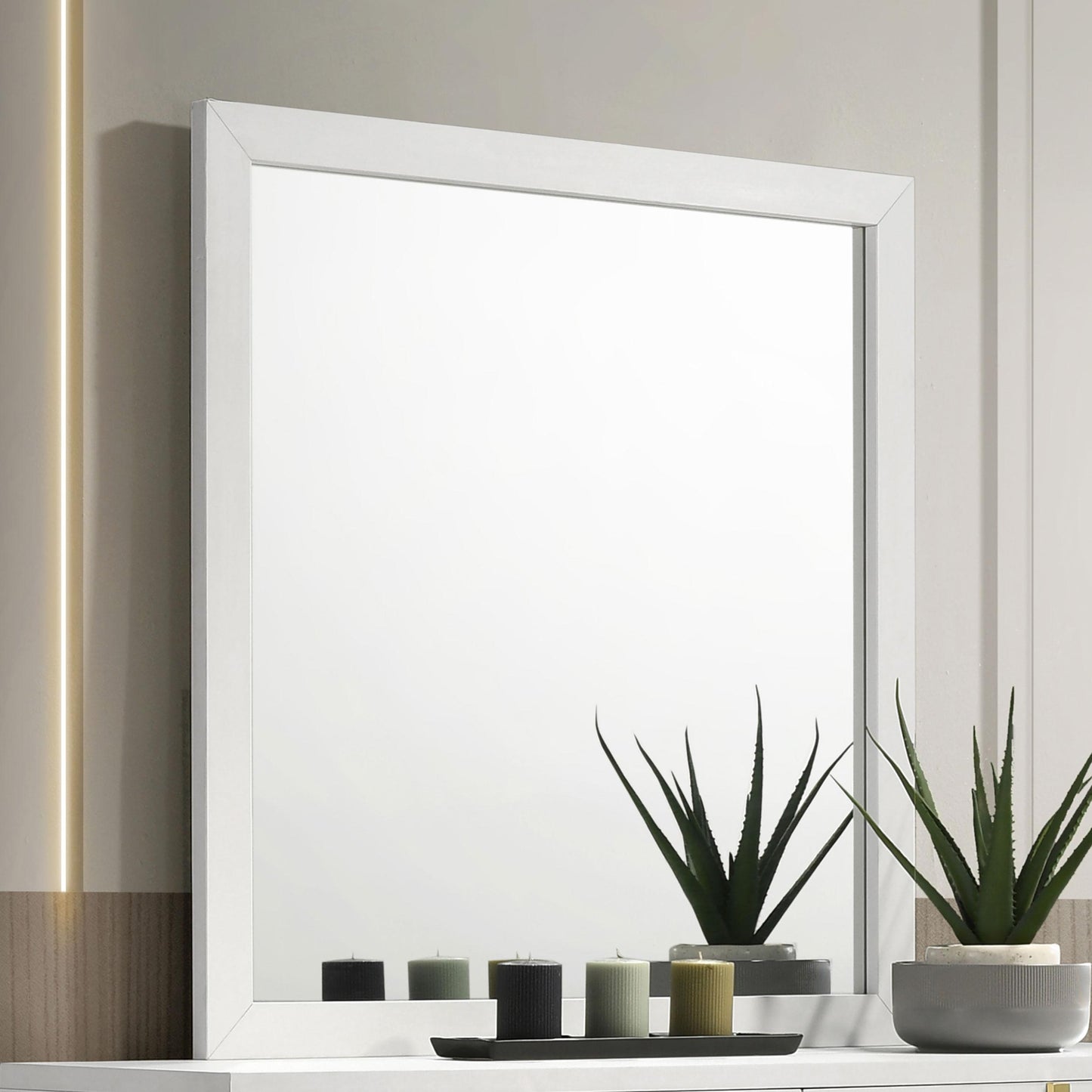 Coaster Furniture Marceline 222934 Dresser Mirror - White IMAGE 2