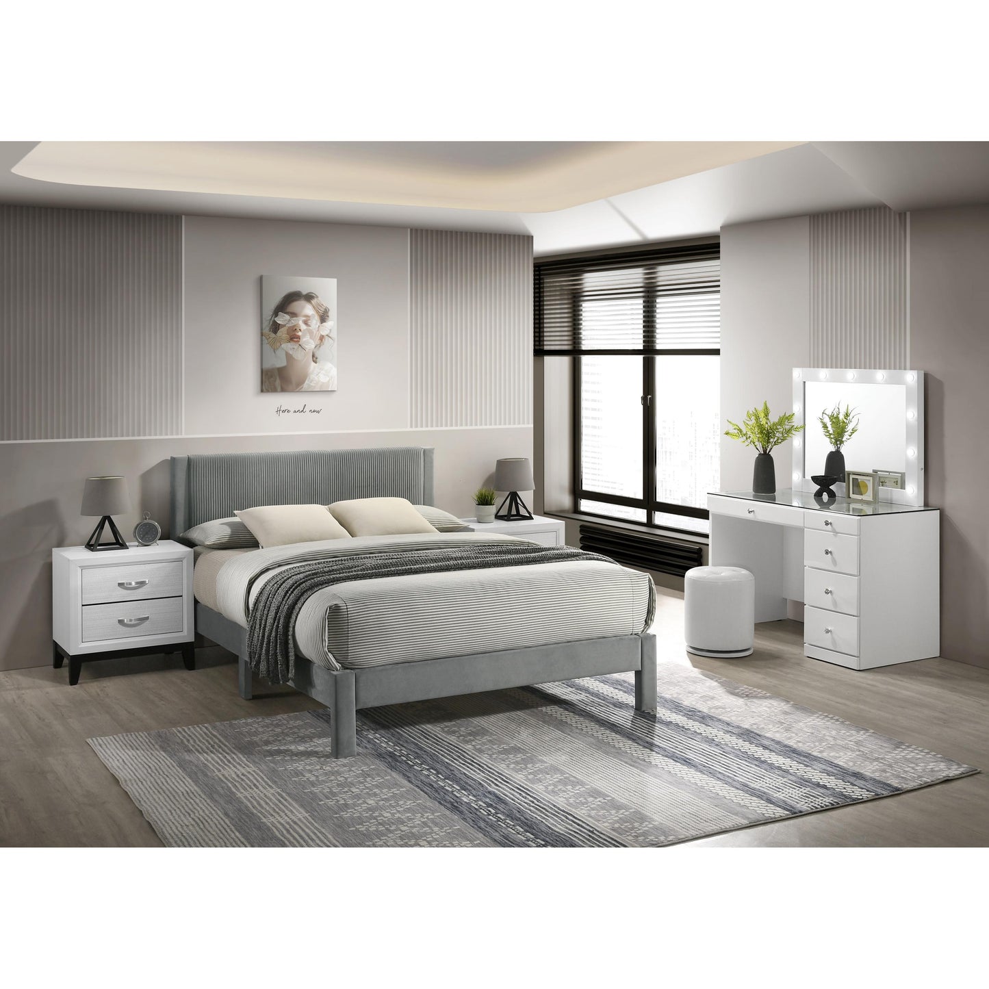 Crown Mark Lucia 5097LG-Q Queen Bed - Light Grey IMAGE 3