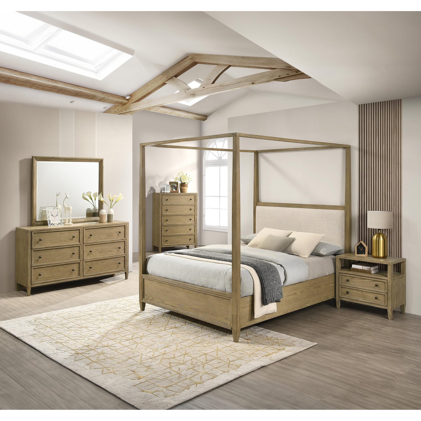 Crown Mark Sienna B8250-Q-BED Queen Canopy Bed IMAGE 3