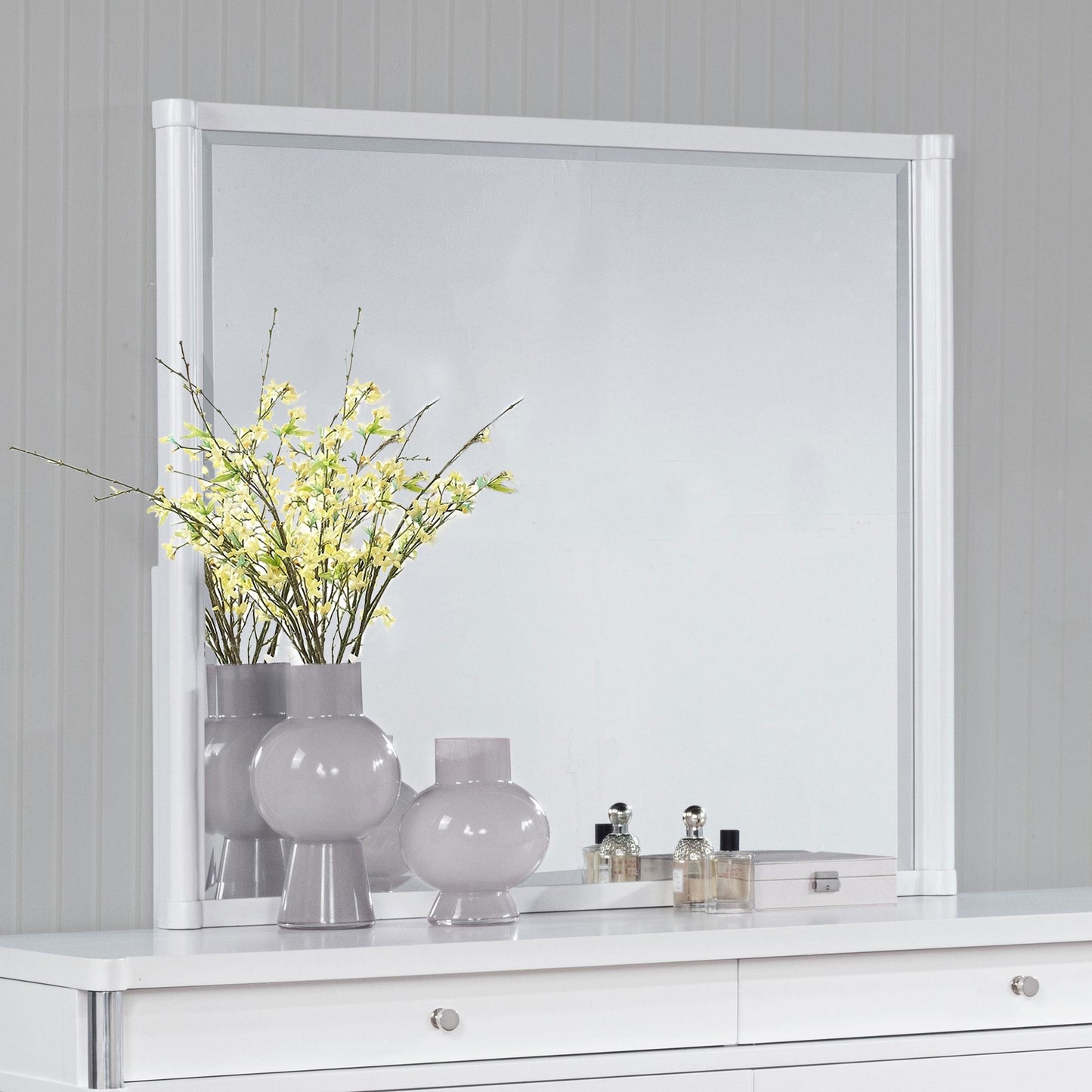 Coaster Furniture Gracemont 225074 Dresser Mirror - White IMAGE 6