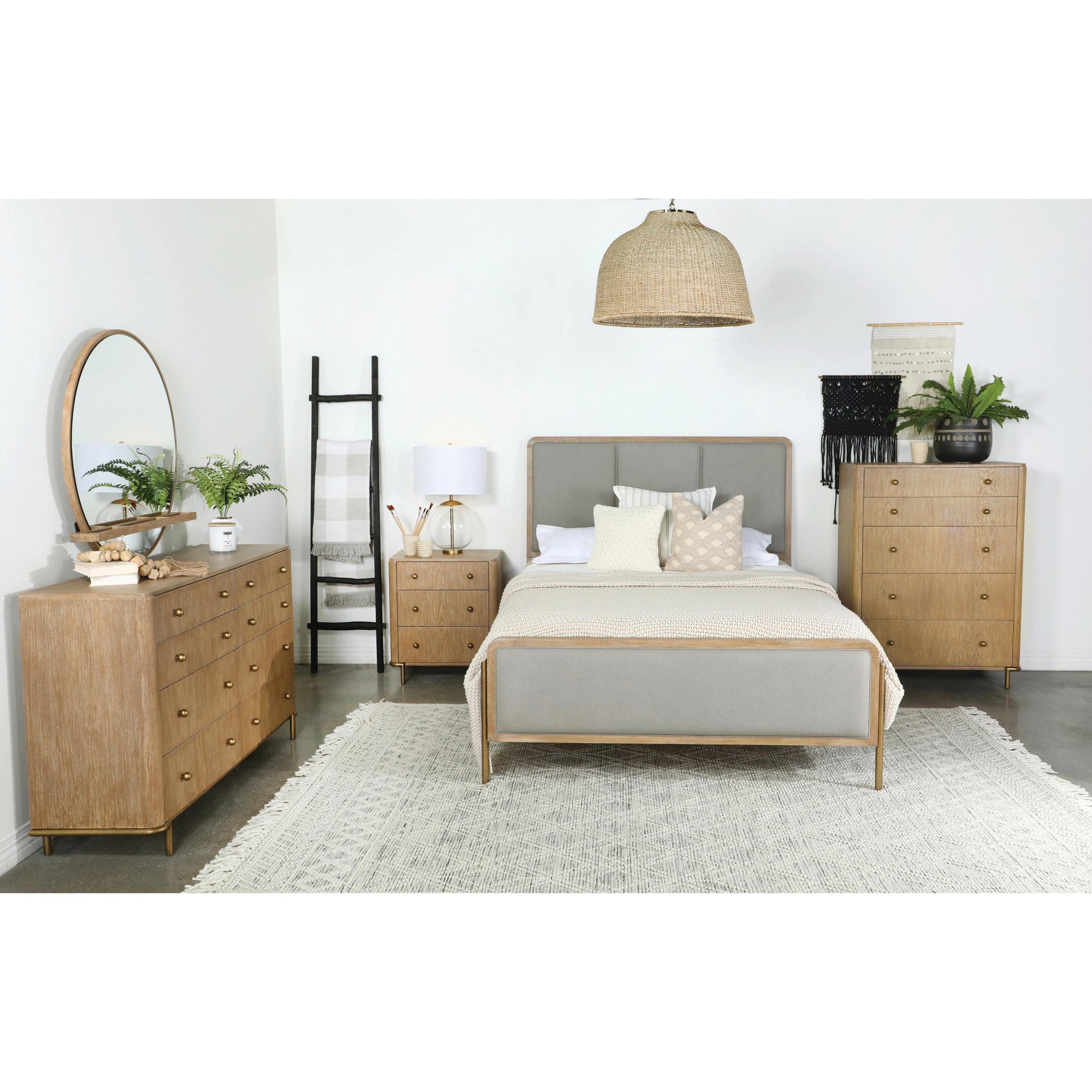  Coaster Furniture Arini 224301Q-S4 6 pc Queen Panel Bedroom Set IMAGE 1