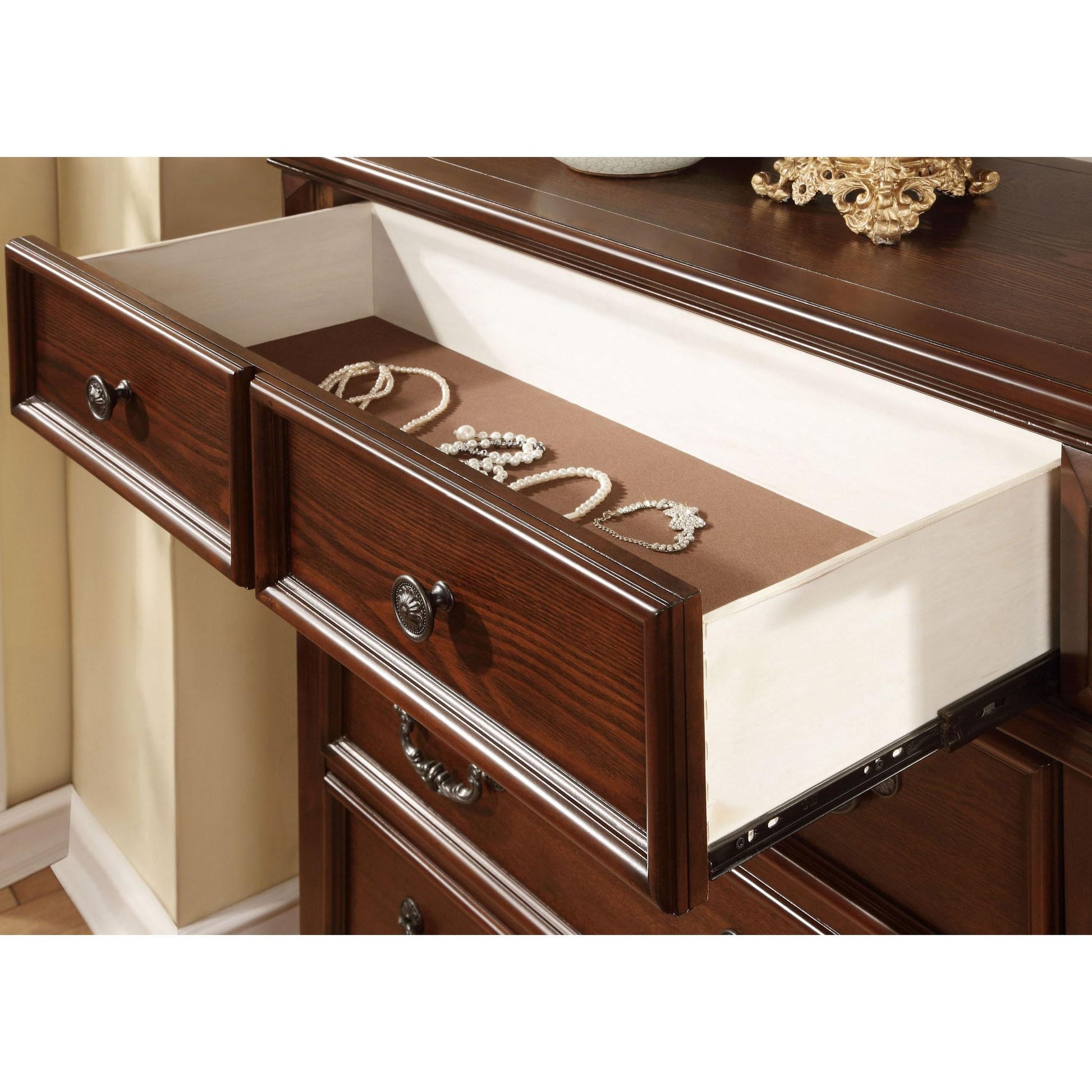  Furniture of America Landaluce 5-Drawer Chest CM7811C IMAGE 2