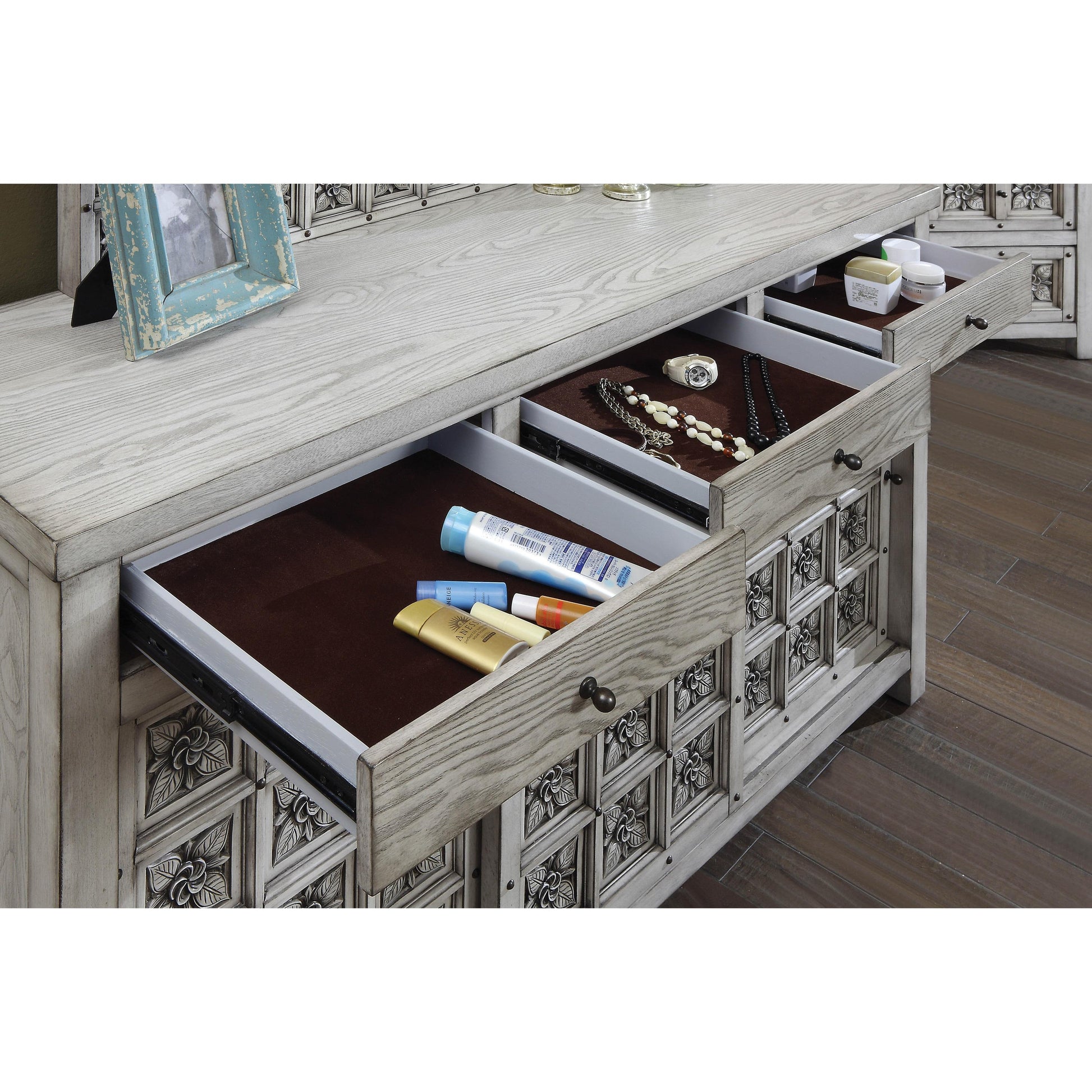 Furniture of America Pantaleon 3-Drawer Dresser CM7392D IMAGE 6