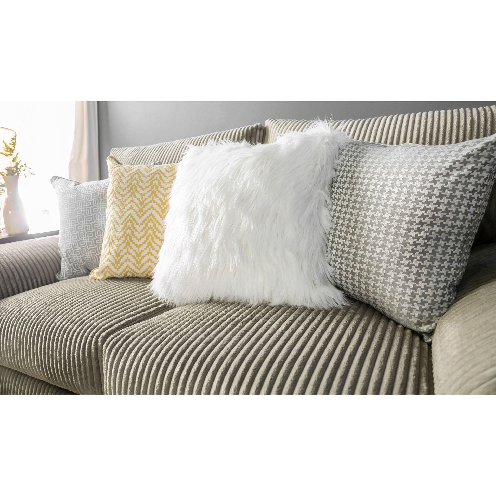  Furniture of America Marjorie Stationary Fabric Sofa SM6217-SF IMAGE 3