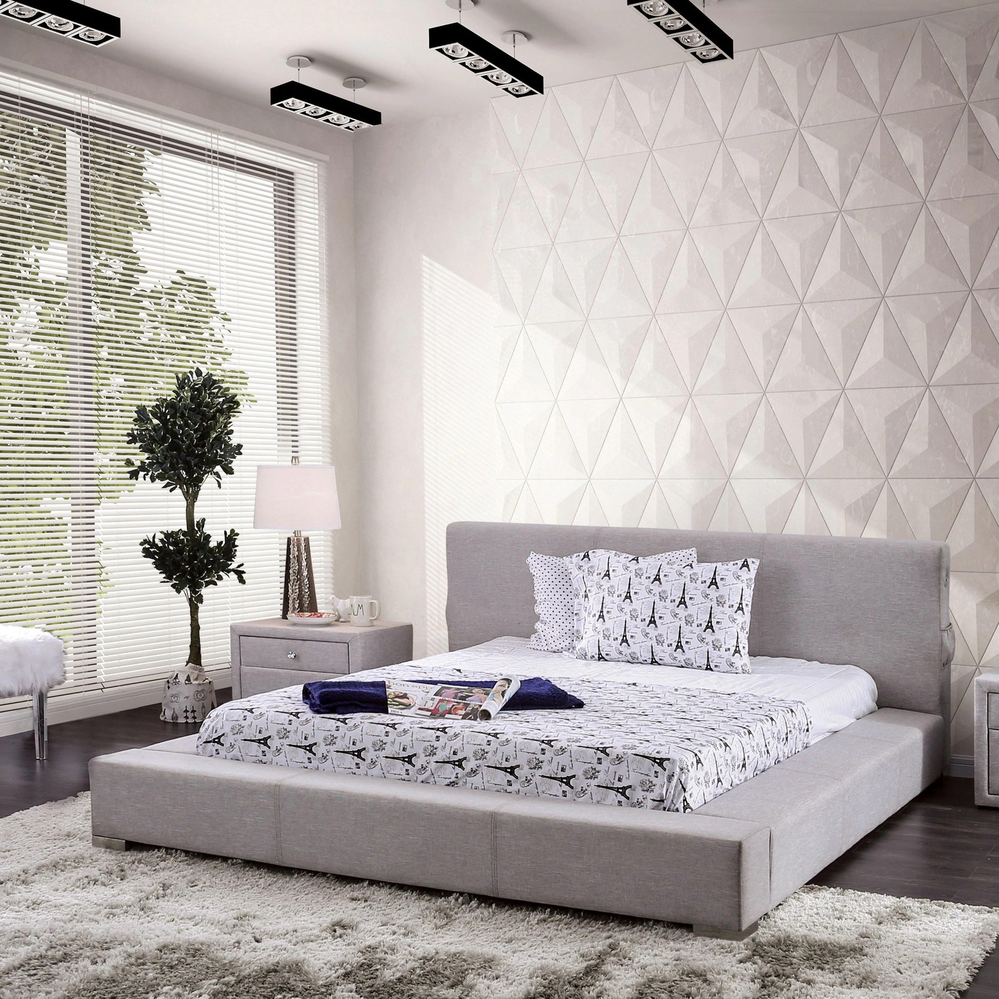  Furniture of America Canaves Queen Upholstered Platform Bed CM7142LG-Q-BED IMAGE 2