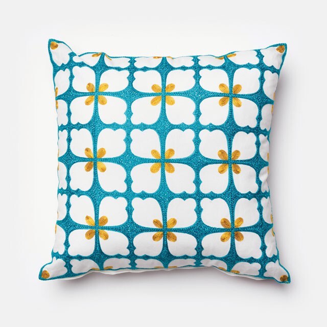  Furniture of America Decorative Pillows Decorative Pillows PL4104-PK IMAGE 2