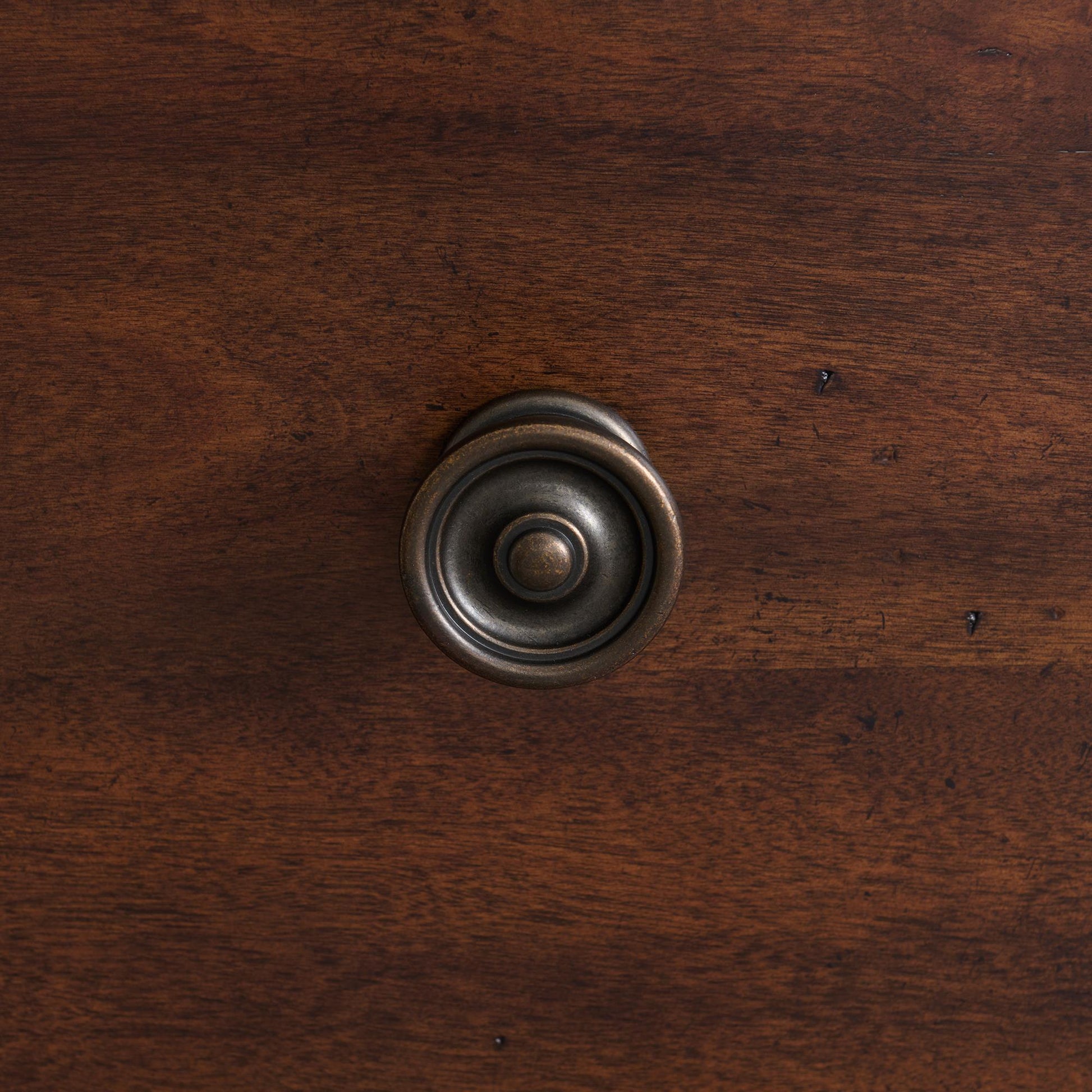  Elements International Phillipe B-5210-5-DR 8-Drawer Dresser IMAGE 10