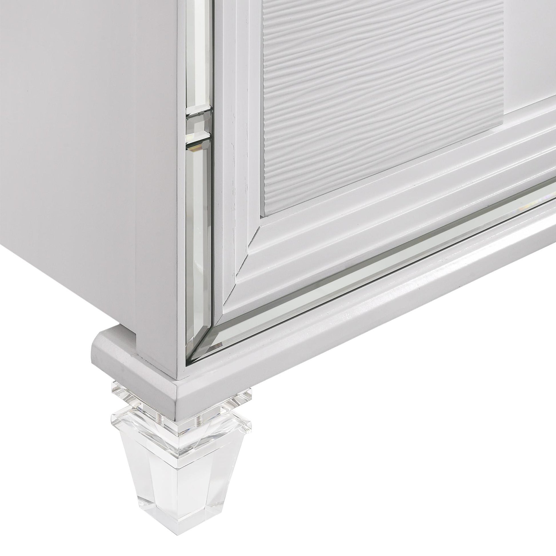  Elements International Twenty Nine TN700QB Queen Bed IMAGE 10