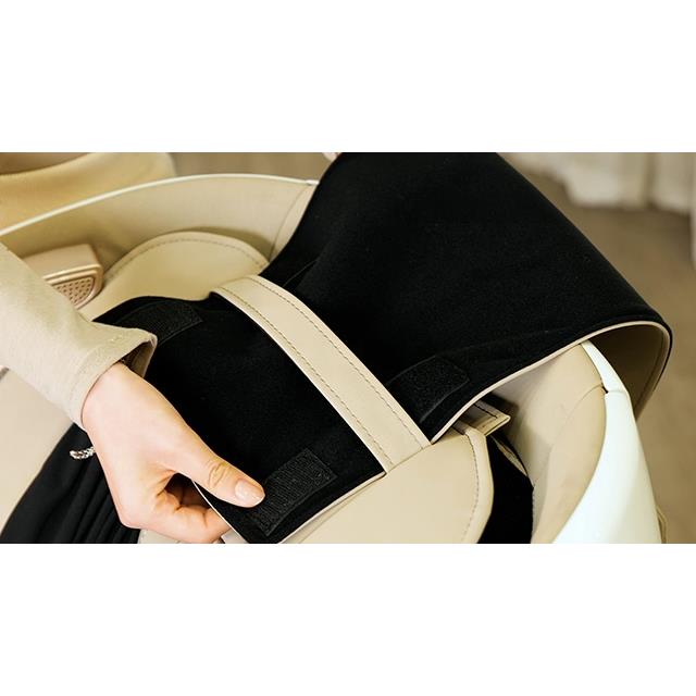  Furniture of America Calmridge MC0001BW Massage Chair IMAGE 6