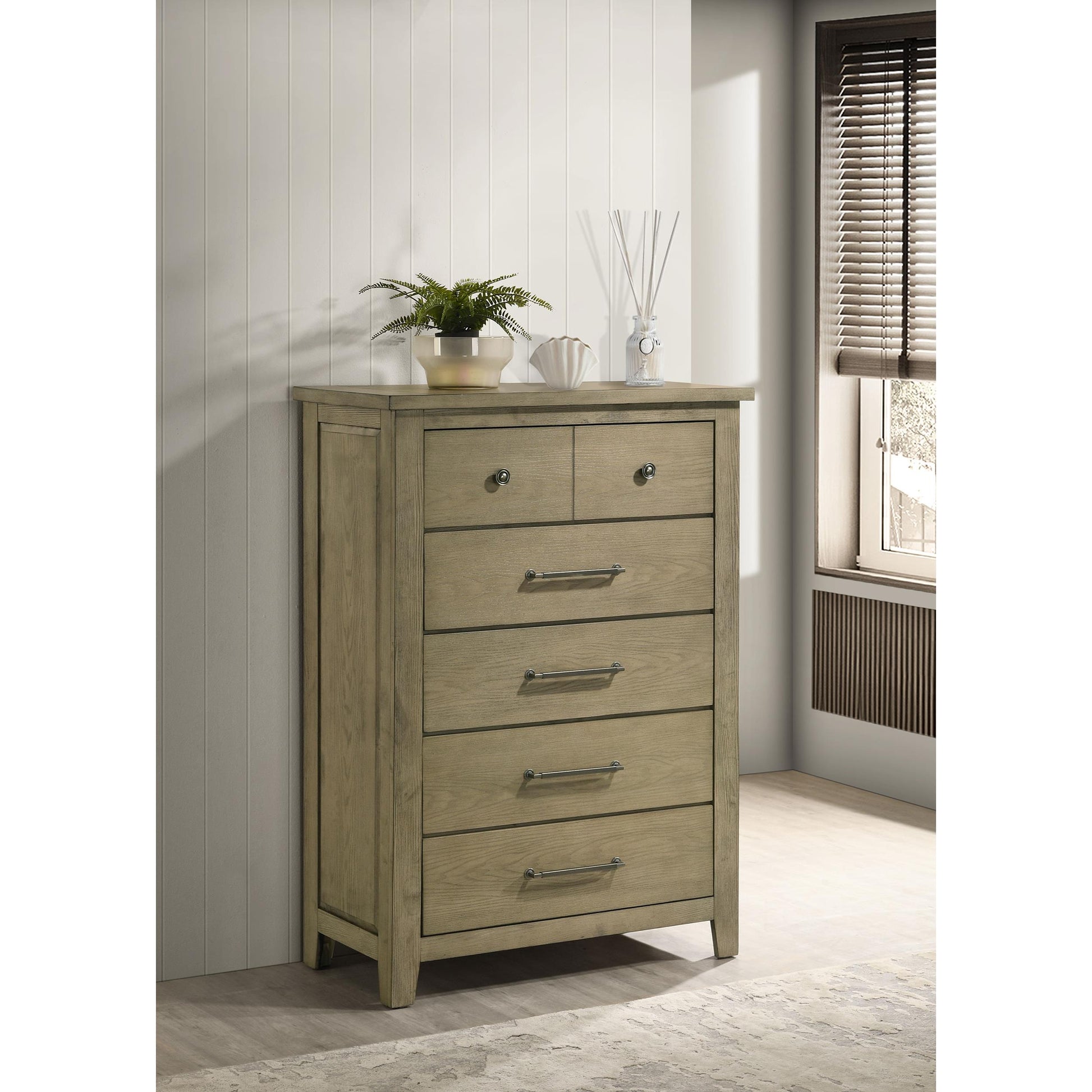  Coaster Furniture Hazlewood 207535 5-drawer Bedroom Chest - Vineyard Oak IMAGE 5