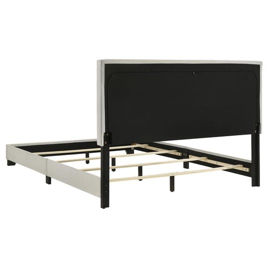  Coaster Furniture Dorian 300852Q Fabric Upholstered Queen Panel Bed - Cream IMAGE 1