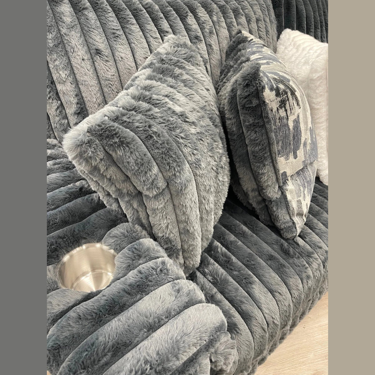 9500 Sectional – Charcoal